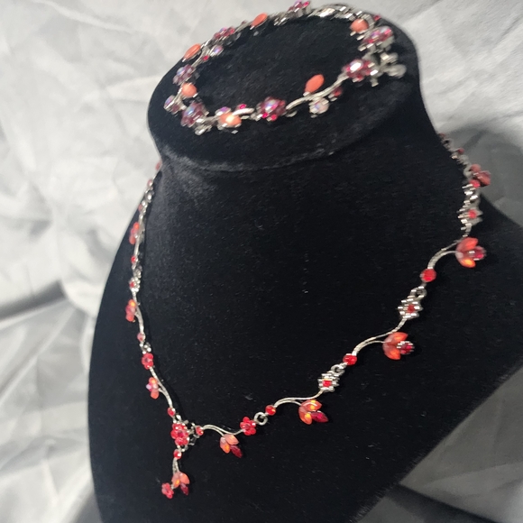 Pilgrim Danish Vine-like Design With Red Gems On A Necklace & Bracelet Set - Picture 4 of 8